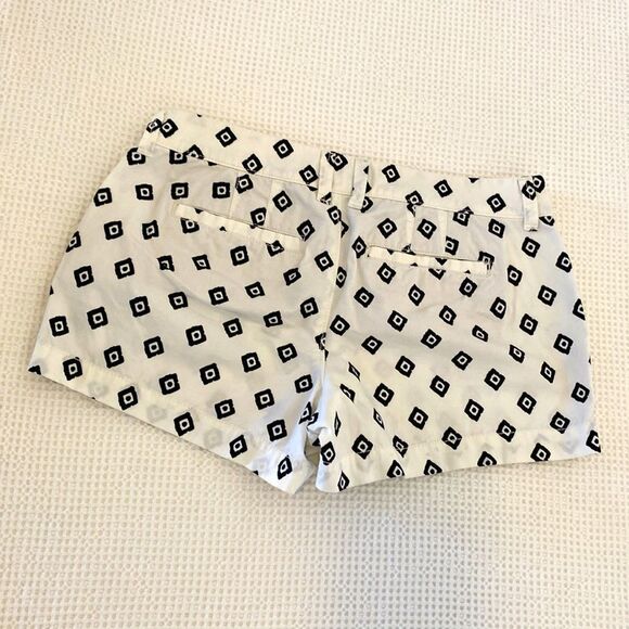 Old Navy Bundle Two Shorts 3 1/2” - Picture 3 of 6